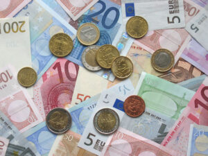 euro coins and banknotes (2025 11 21 13 43 38 utc)