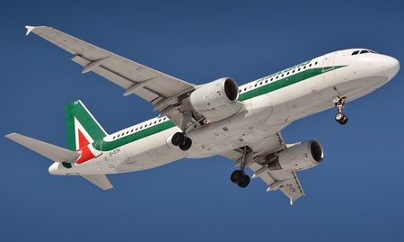Failliet Alitalia moet 900 milljoen overheidssteun terugbetalen alitaliavliegtuig 1