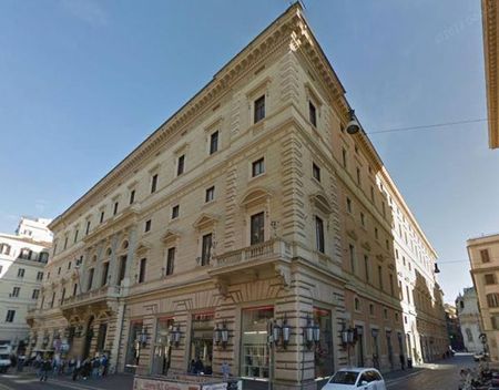 Grootste Apple-winkel van Italië opent in piekfijn gerestaureerde Palazzo Marignoli apple2