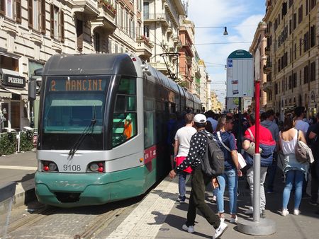 Opnieuw tram van halte Flaminio naar Piazza Mancini in het noorden tram flaminio 1
